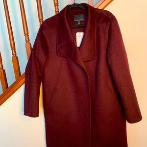 NWT Beautiful spring/fall/mild winter coat from Banana Republic. Purple/cherry